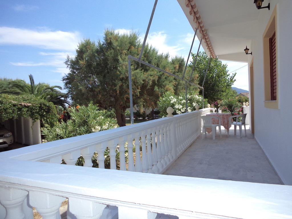 Renesis Studios Lithakia  Phòng bức ảnh